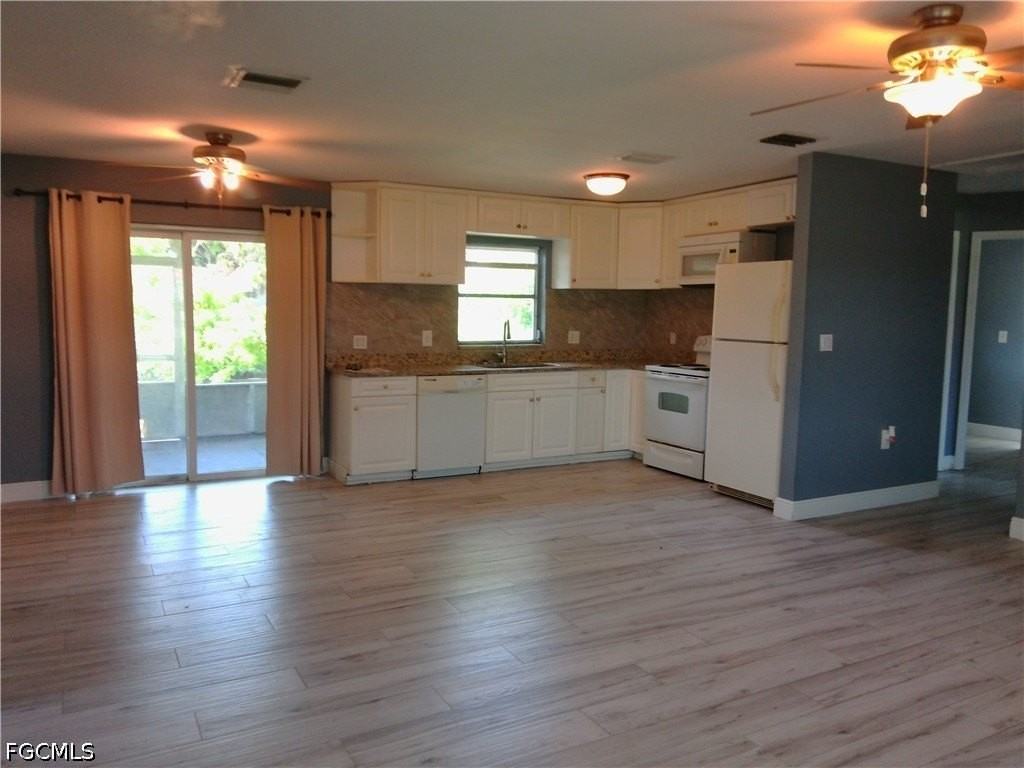 893 Iris Dr - Photo 4 of 29