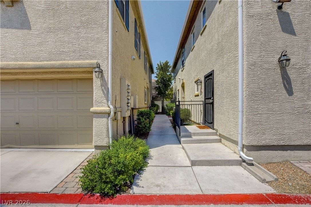 3909 Sweet Pine St #102 - Photo 4 of 50