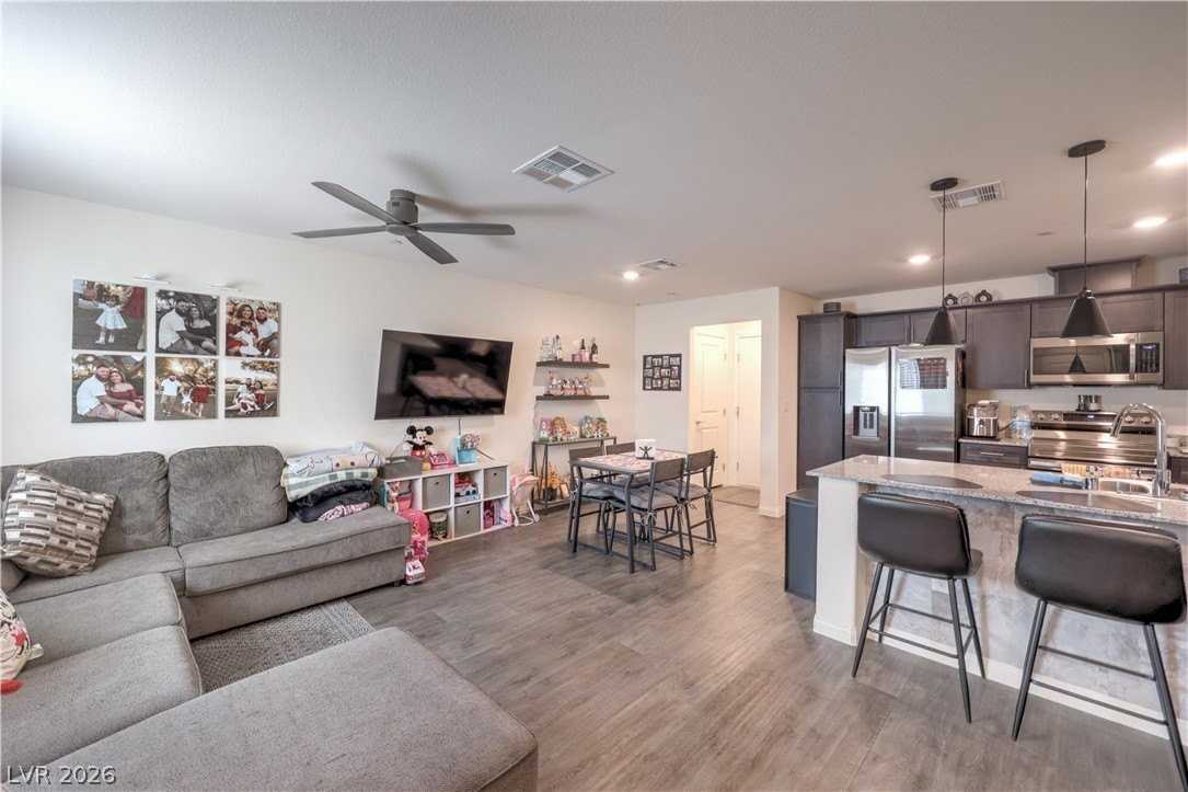 6816 Citron Mist Ct - Photo 7 of 44