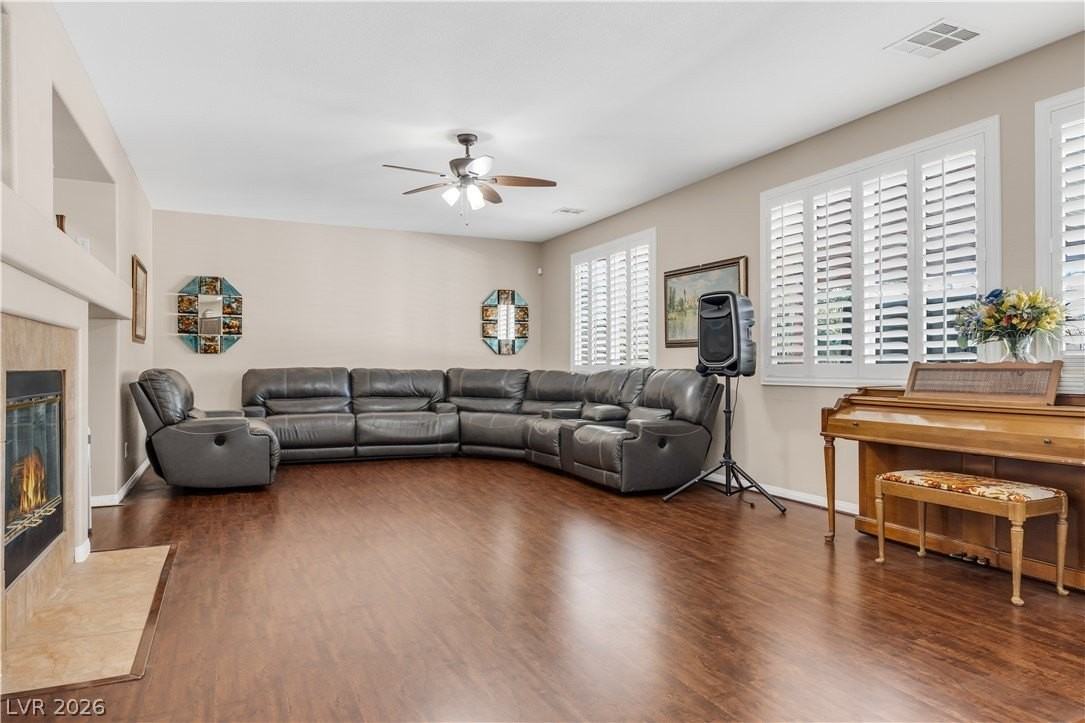 3069 Regal Cove St - Photo 6 of 35