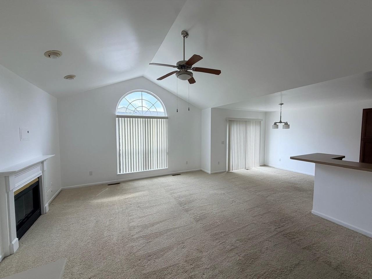 26201 Chesapeake Cir - Photo 3 of 17