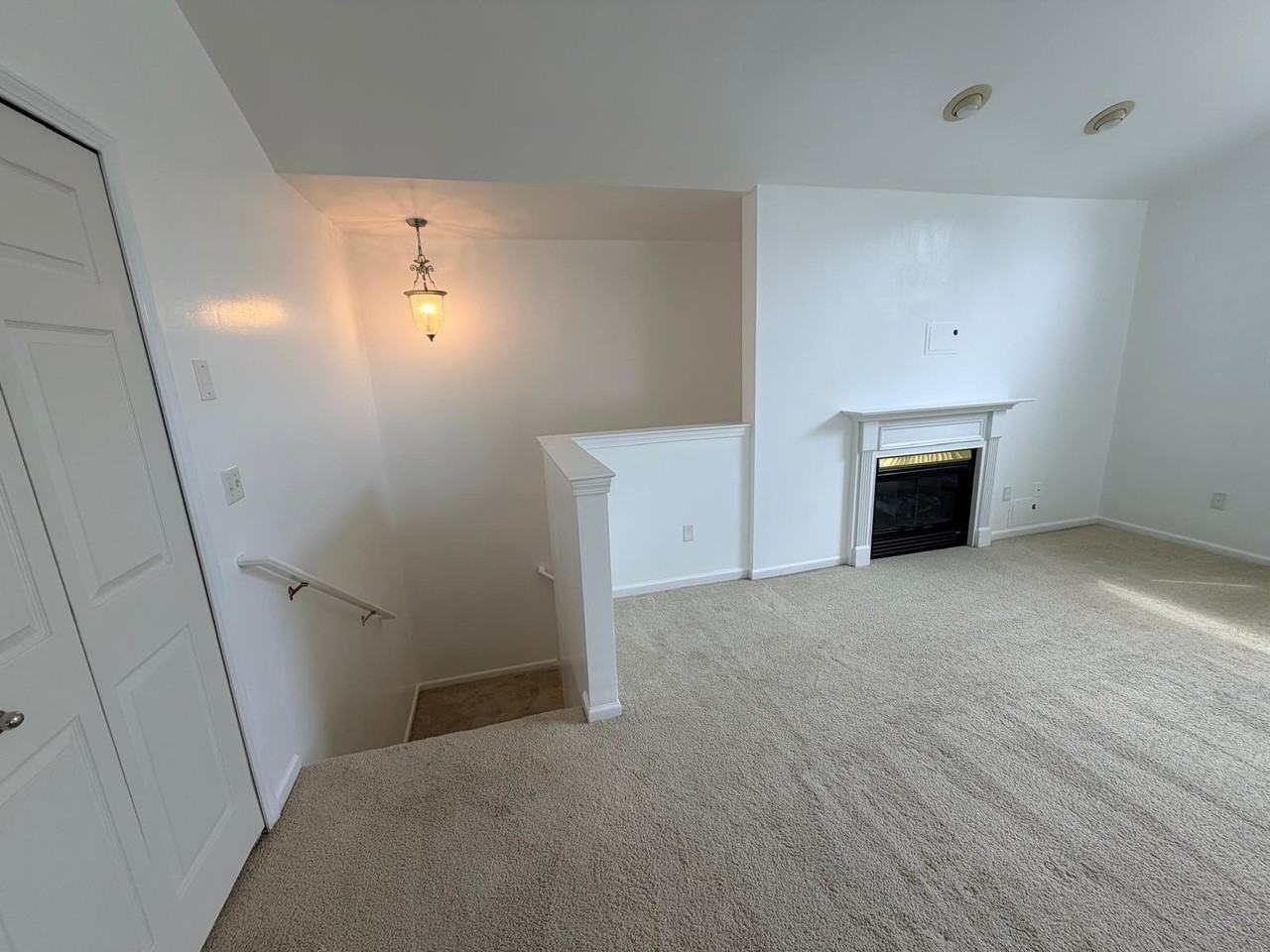 26201 Chesapeake Cir - Photo 4 of 17