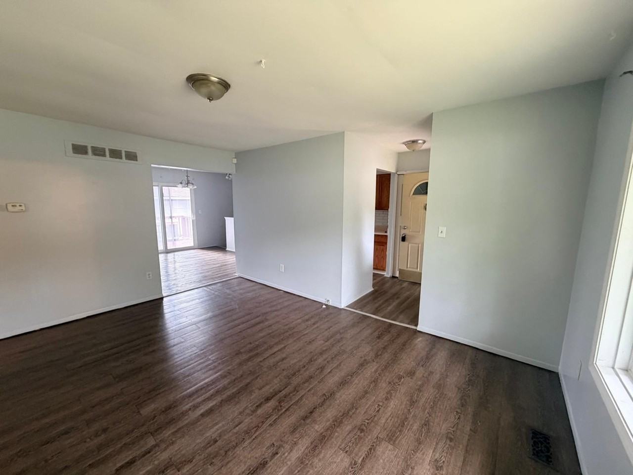 30058 Halecreek St - Photo 4 of 15