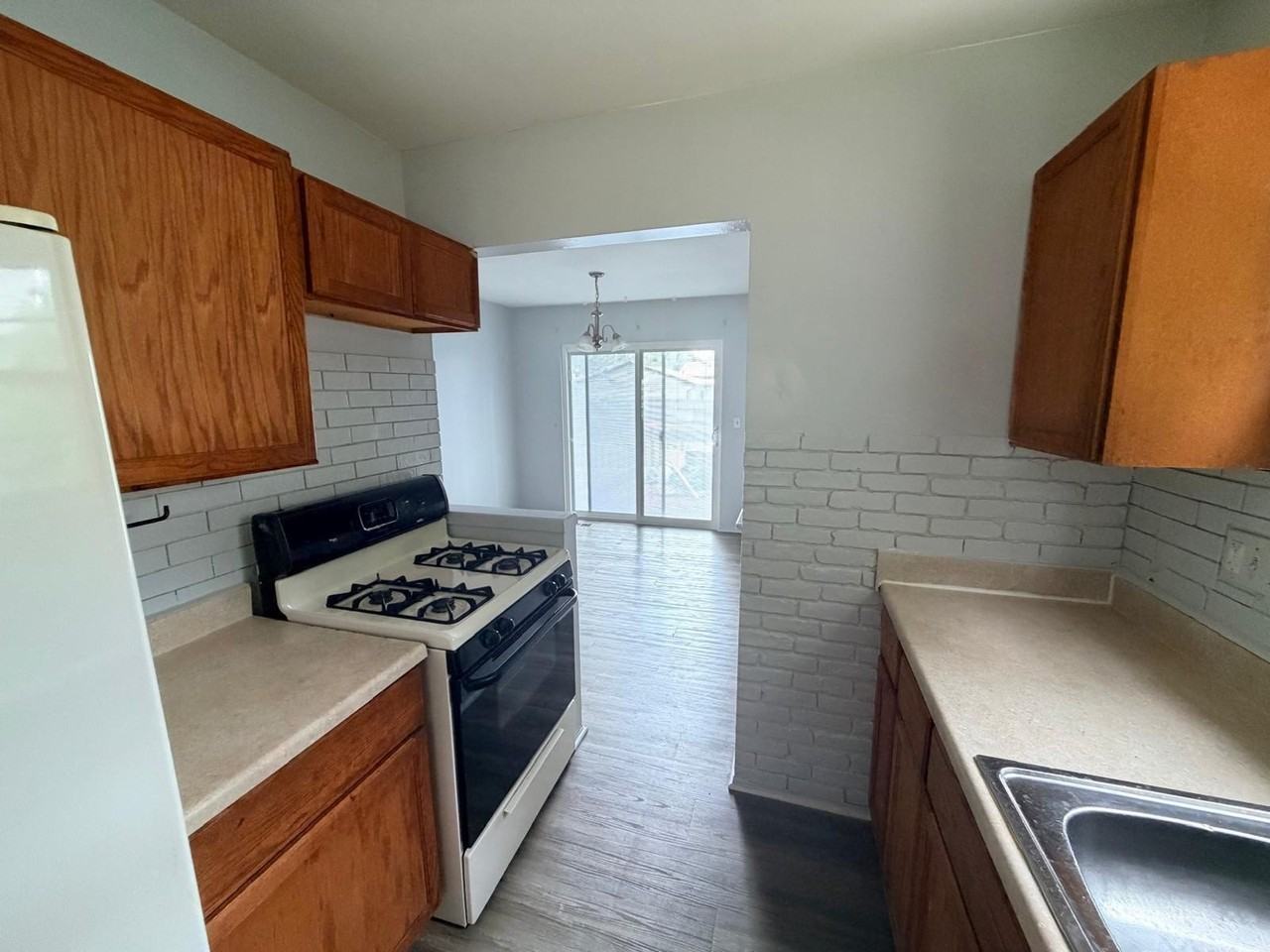 30058 Halecreek St - Photo 5 of 15