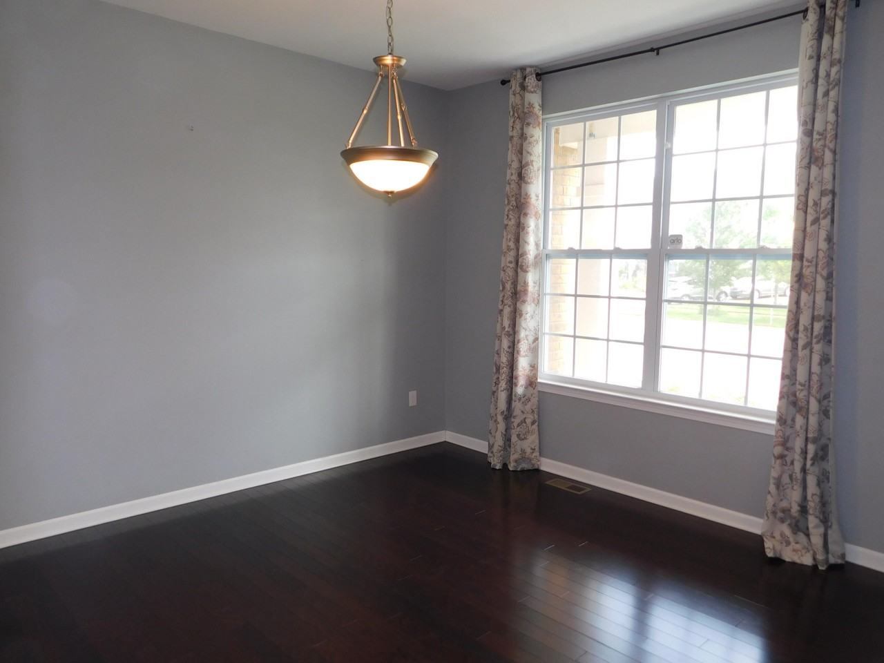 4251 Lilac Ln - Photo 4 of 31