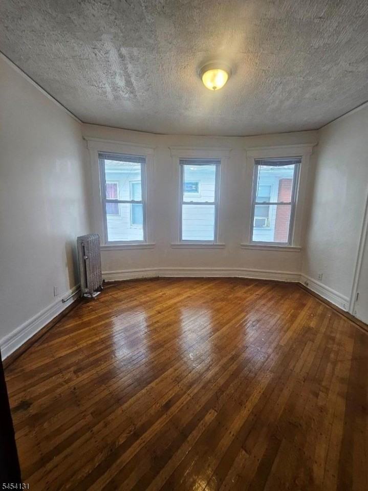 275 S Burnett St #2 - Photo 4 of 28
