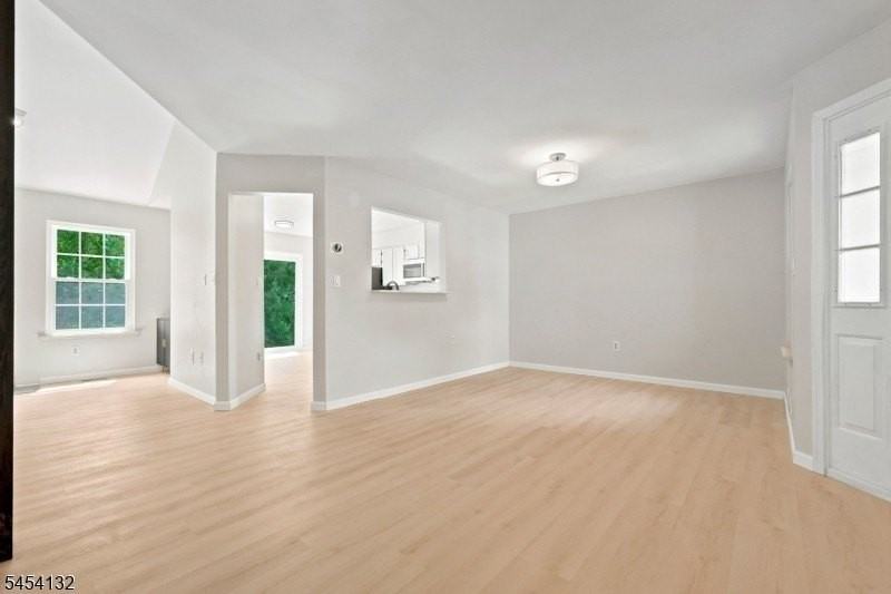 703 Porter Way W - Photo 6 of 43