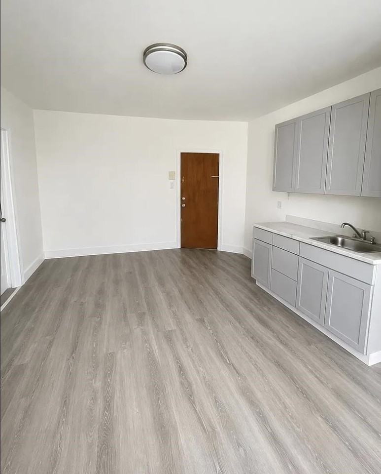 188 Avenue F #6 - Photo 4 of 15