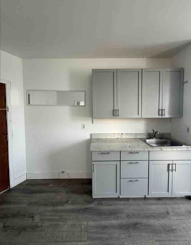 188 Avenue F #6 - Photo 5 of 15
