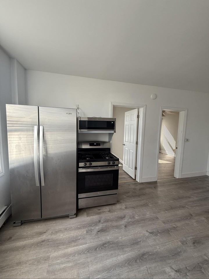 188 Avenue F #6 - Photo 6 of 15