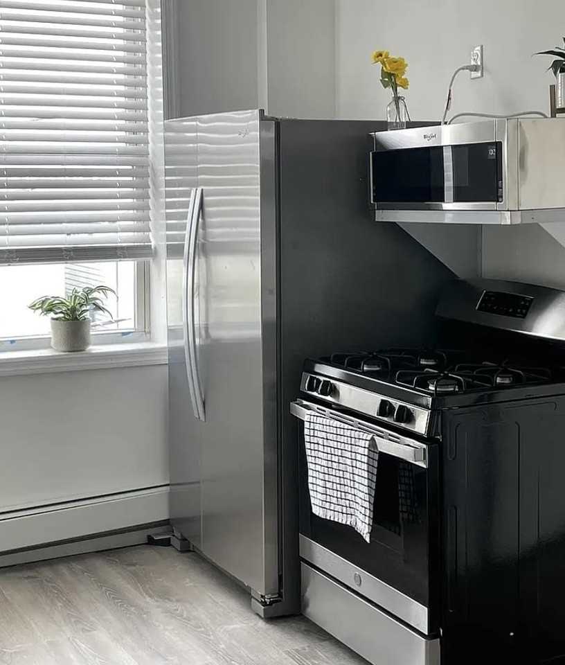 188 Avenue F #6 - Photo 7 of 15
