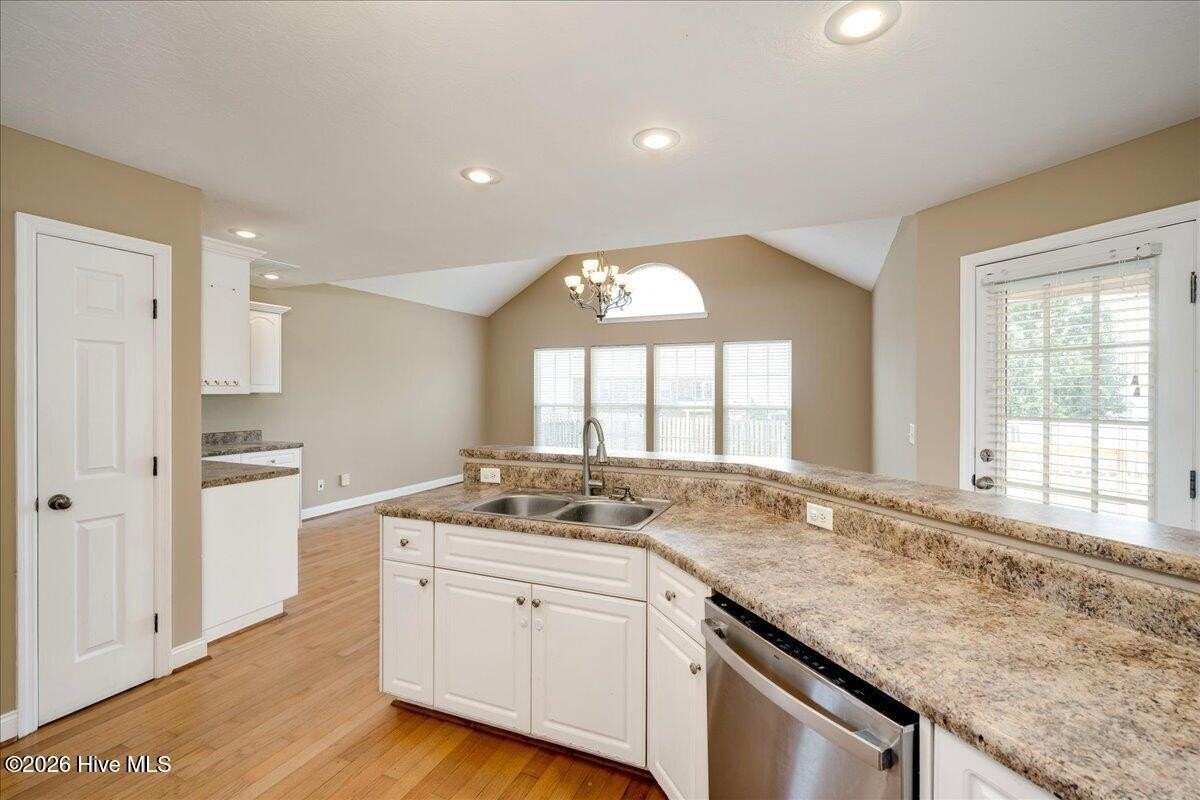 4552 Logans Way - Photo 5 of 27