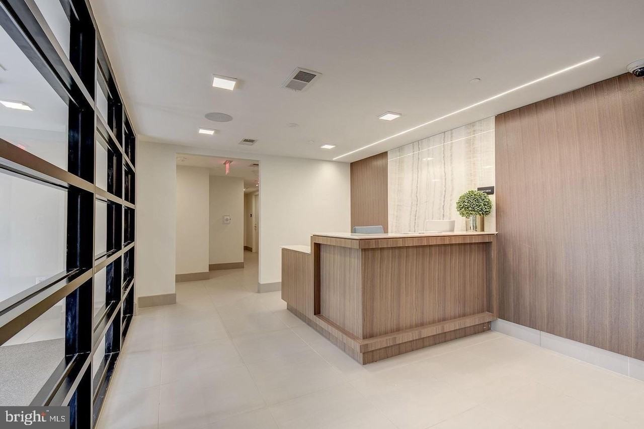 1411 Key Blvd - Photo 3 of 45