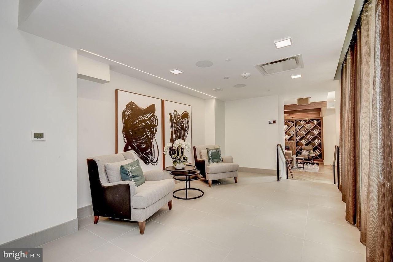 1411 Key Blvd - Photo 4 of 45