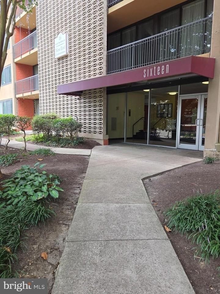 16 S Van Dorn St - Photo 2 of 19