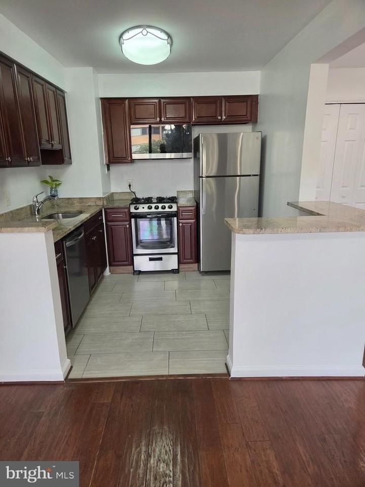 16 S Van Dorn St - Photo 5 of 19