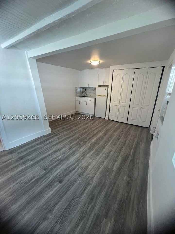 1999 Nw 2nd St #2 - Photo 6 of 30