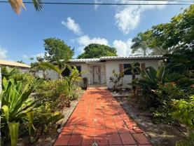 631 Ne 60th St #A - Photo 1 of 1