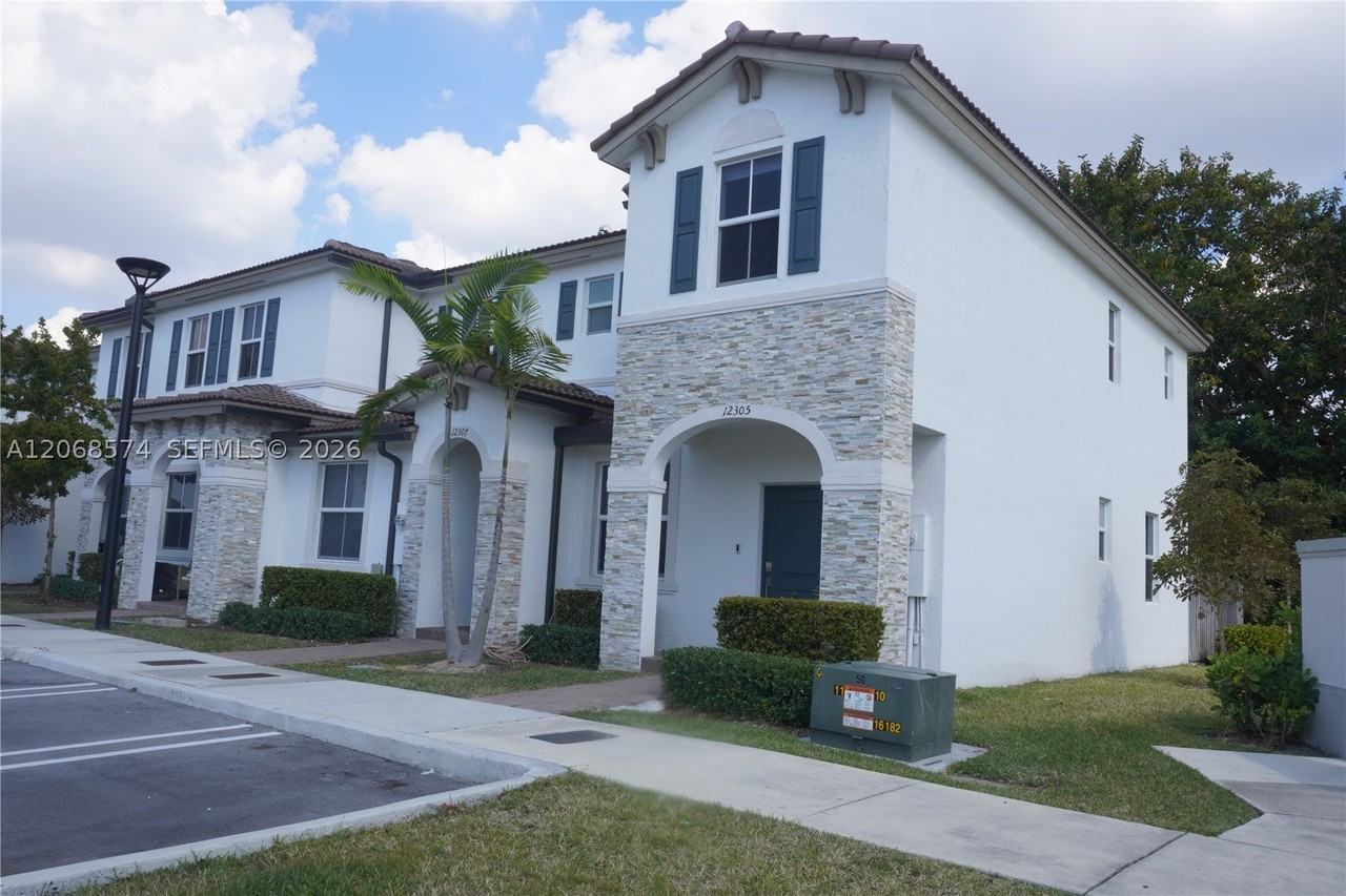 12305 Nw 23rd Ct - Photo 2 of 24