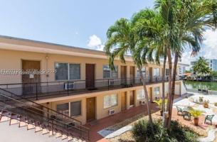 featured image of 8210 Byron Ave #21