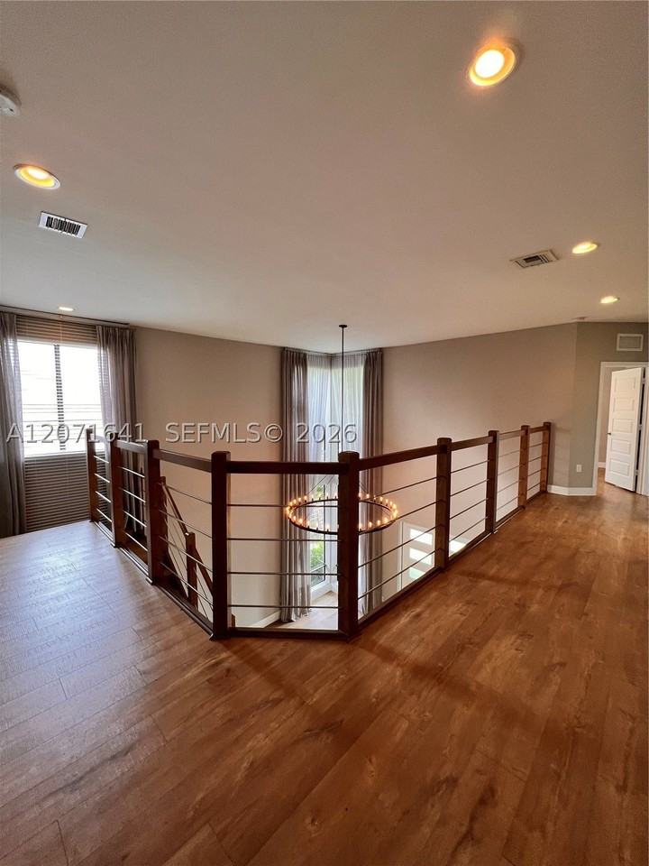 16002 Sw 136th Way - Photo 6 of 19