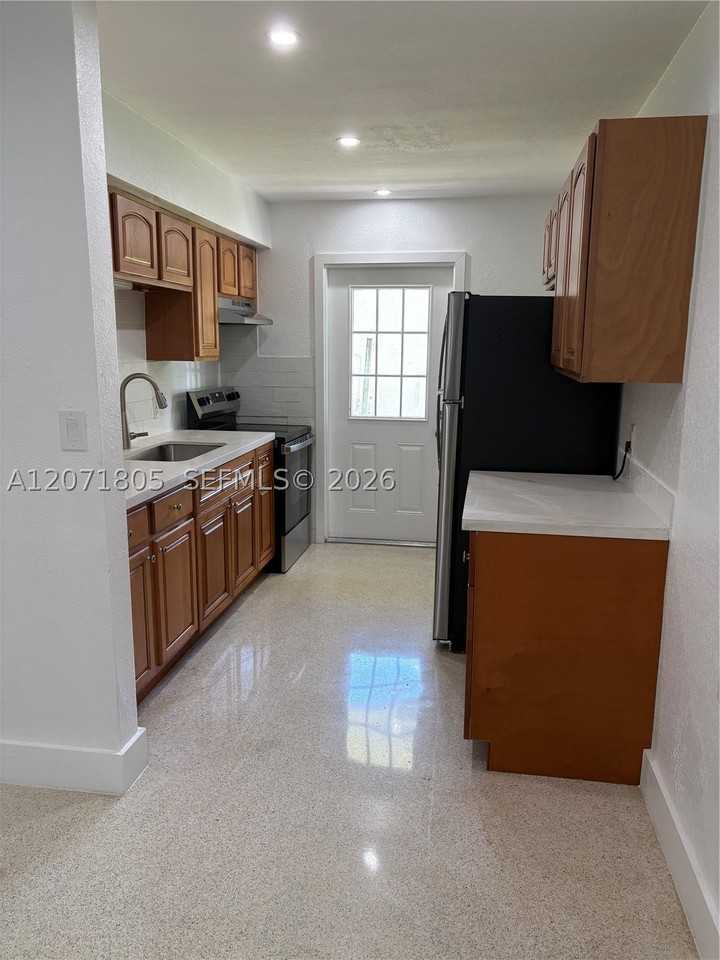 5080 Sw 26th Ave #2 - Photo 2 of 8