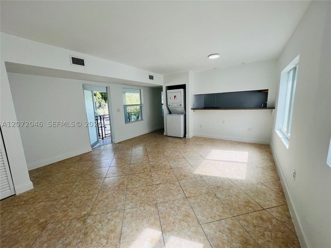 950 Bay Dr #6 - Photo 3 of 19