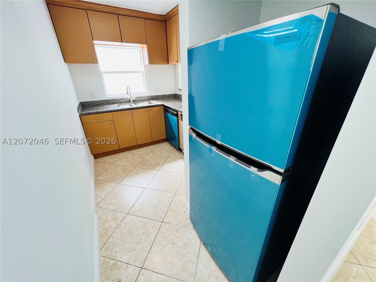 950 Bay Dr #6 - Photo 7 of 19