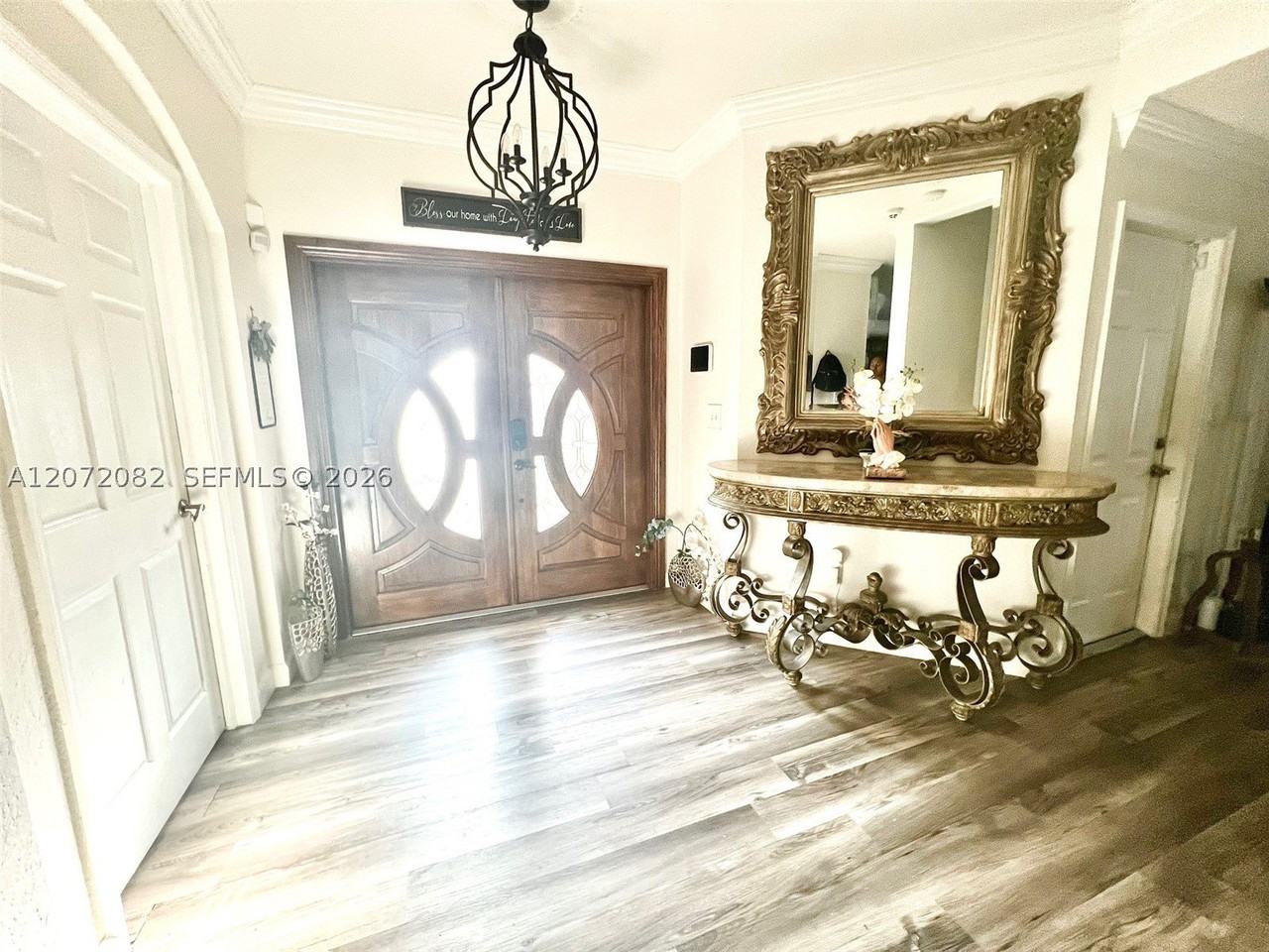 2964 Ne 42nd Ave - Photo 5 of 21