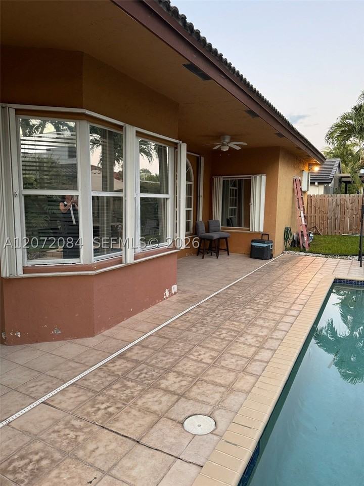 15234 Sw 140th St - Photo 4 of 12
