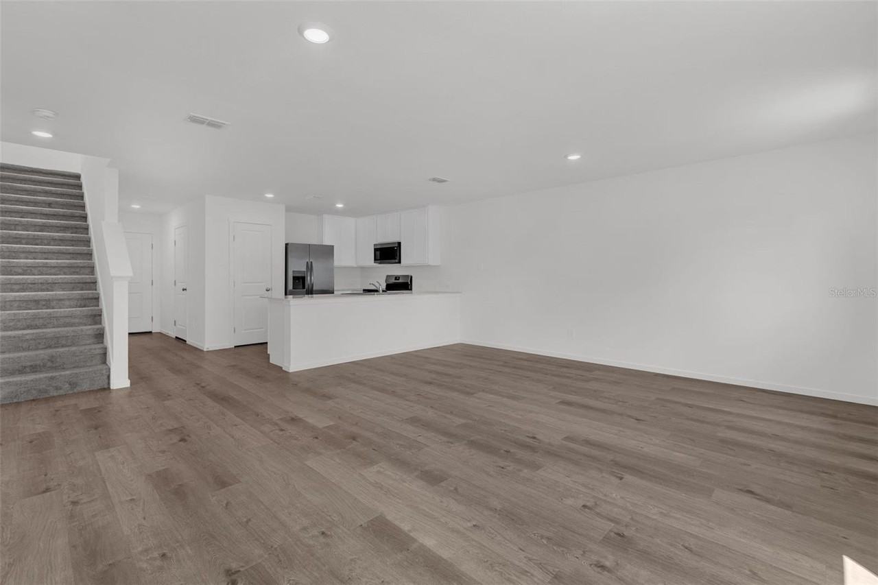 2424 Bevel Ln - Photo 7 of 39
