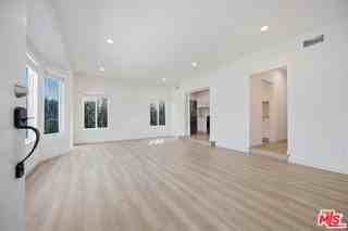 3015 Stocker Pl - Photo 4 of 8