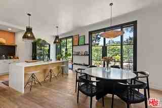 2065 Watsonia Ter - Photo 5 of 8