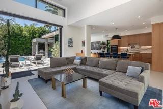 631 N Curson Ave - Photo 3 of 8