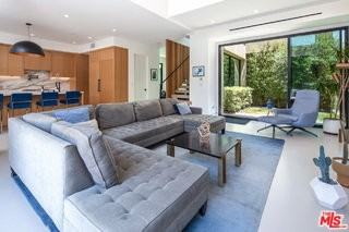 631 N Curson Ave - Photo 4 of 8