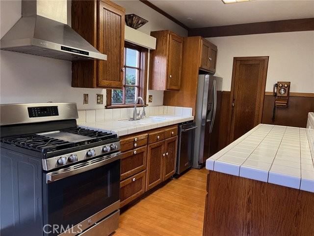 207 9th St - Photo 7 of 7