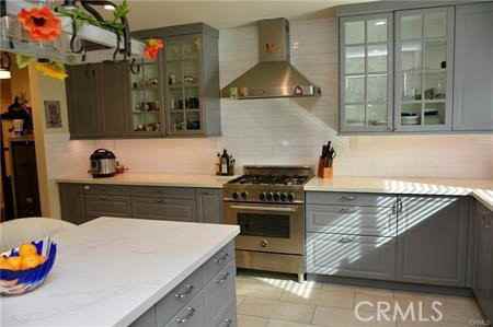 4439 Van Noord Ave - Photo 3 of 8
