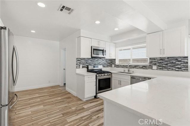 9754 Yolanda Ave - Photo 2 of 8