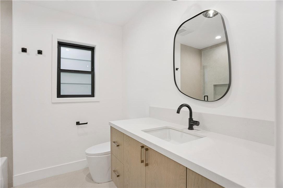 5743 Natick Ave - Photo 3 of 8