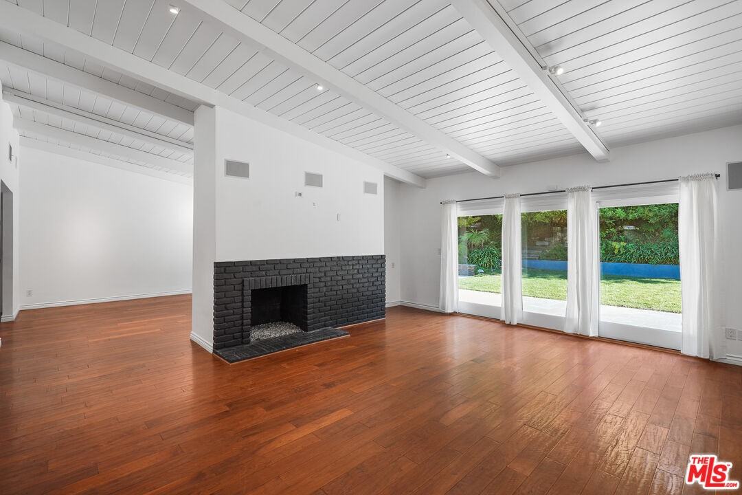 23742 Kivik St - Photo 2 of 8