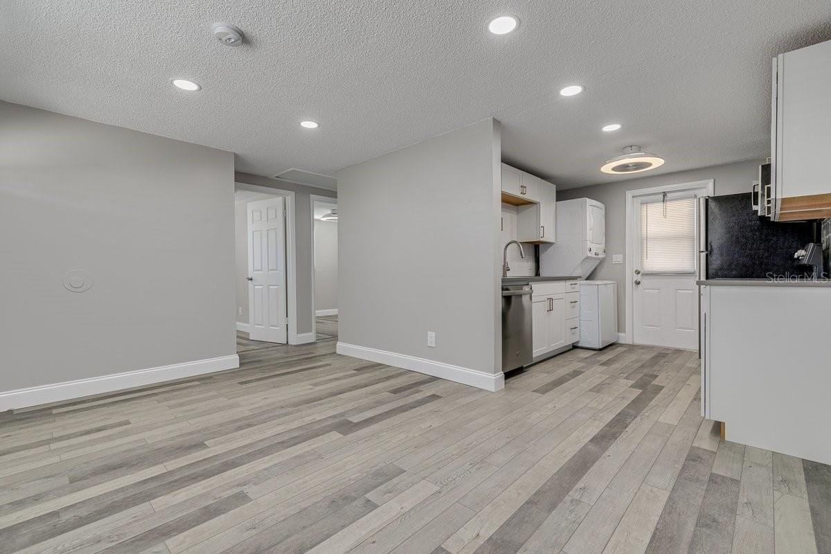 13496 W Rena Dr - Photo 7 of 19