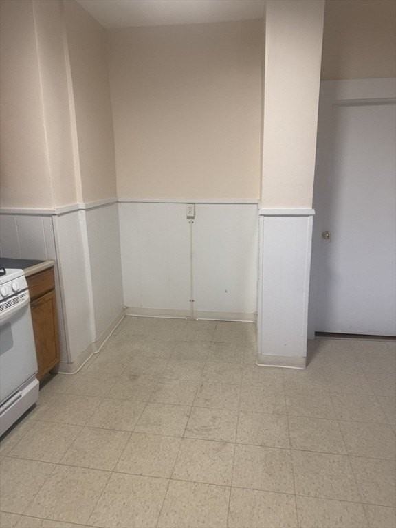 18 Fairview Ave #1 - Photo 3 of 21