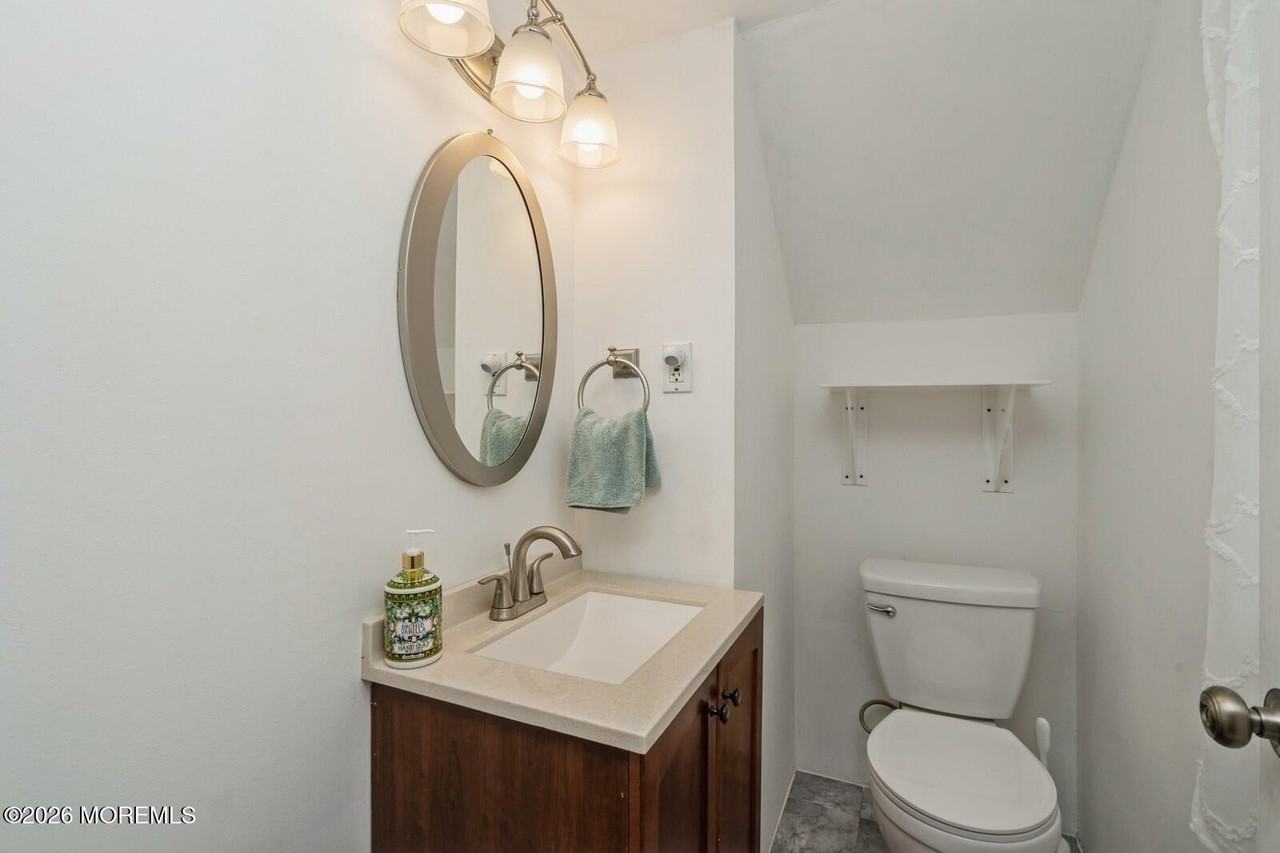 148 Mckinley Ave - Photo 5 of 12