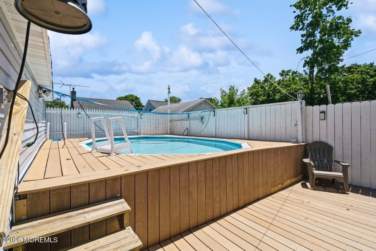 148 Mckinley Ave - Photo 7 of 12