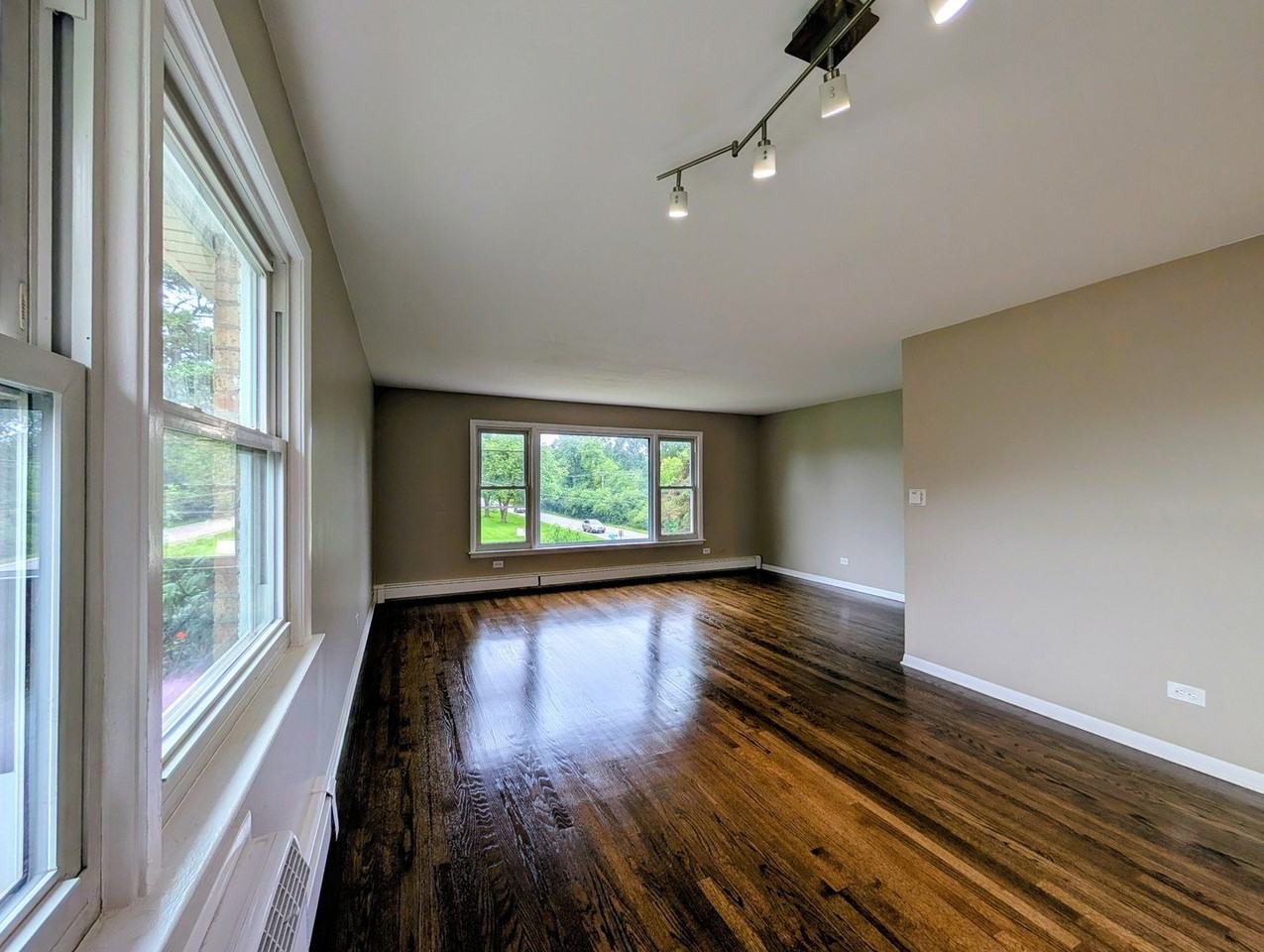 16W780 57th St #1 - Photo 7 of 24