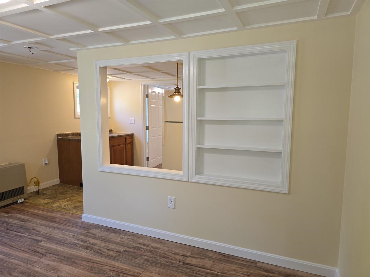 111 Maple St #B - Photo 4 of 15