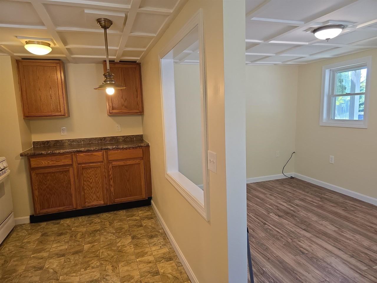 111 Maple St #B - Photo 6 of 15