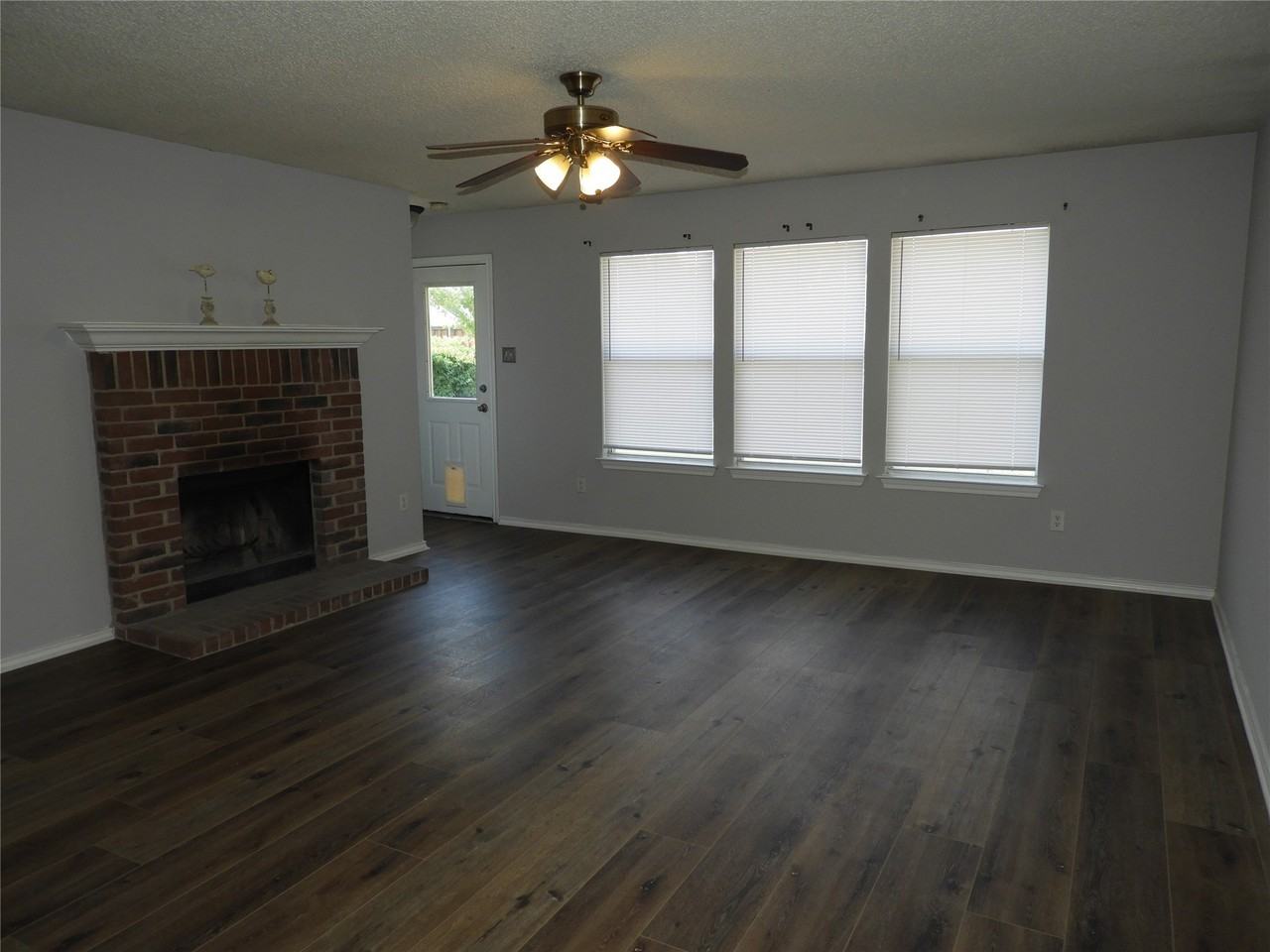 2604 Lookout Dr - Photo 4 of 12
