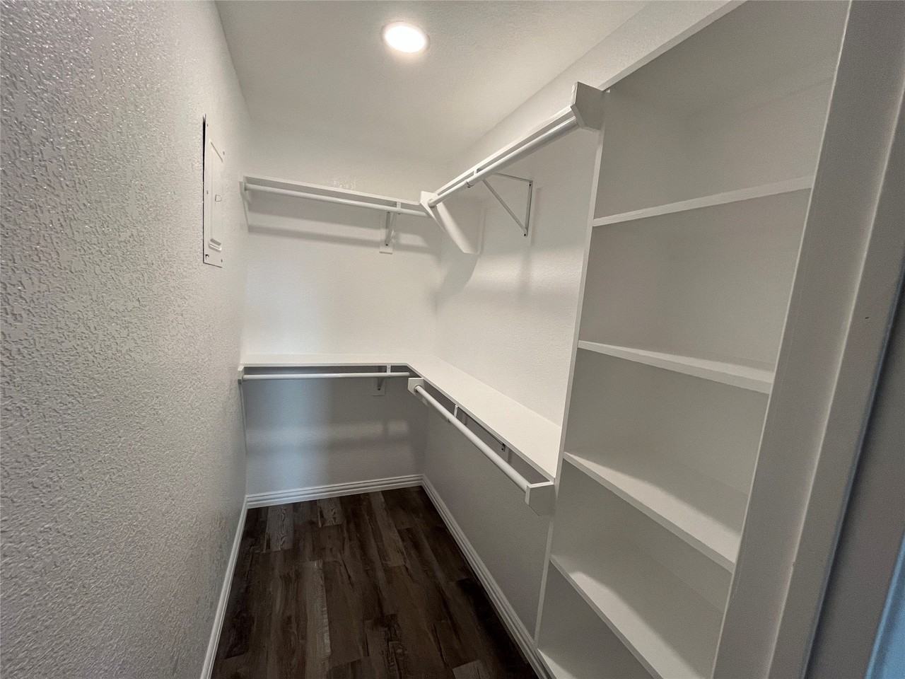 122 S 10th St - Photo 6 of 12