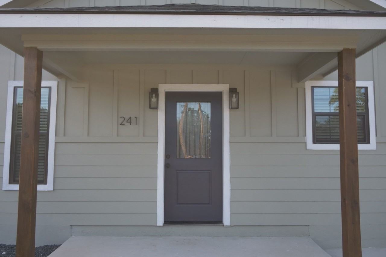 241 Brushy Creek Trl - Photo 2 of 21